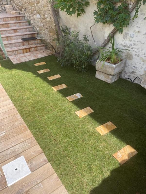 Drome Provencale Maison Familiale Calme Dans Village Valréas Exteriér fotografie