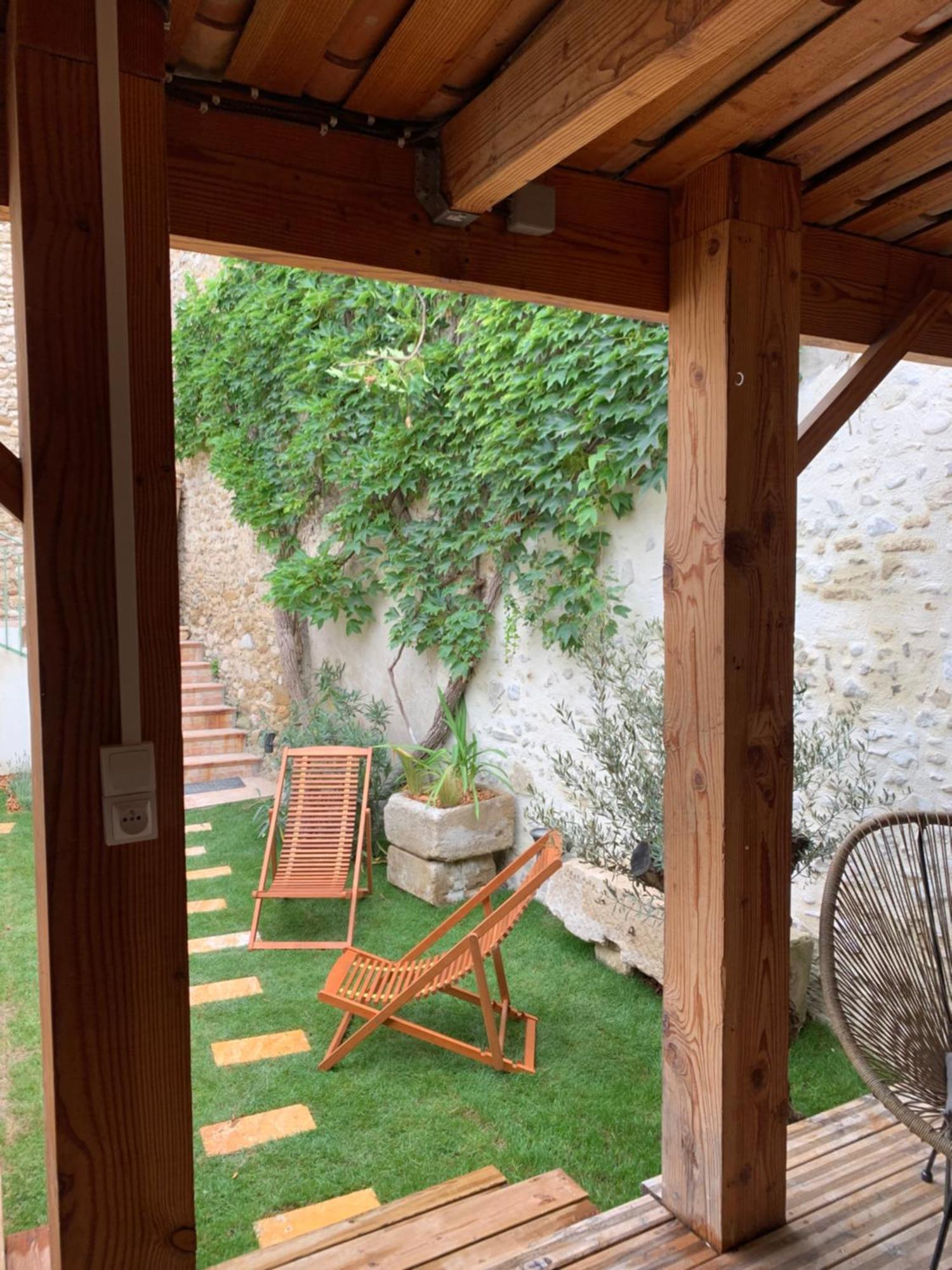 Drome Provencale Maison Familiale Calme Dans Village Valréas Exteriér fotografie